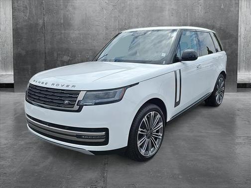 2025 Land Rover Range Rover P530 SE