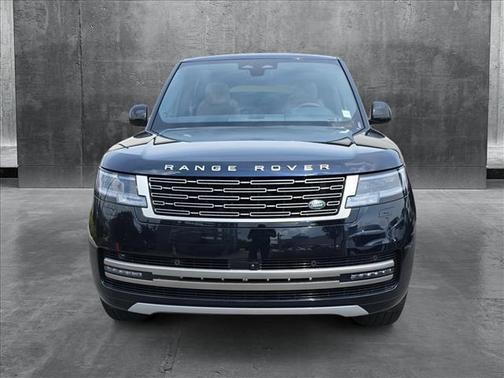2025 Land Rover Range Rover P530 SE 7 Seat