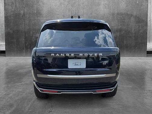 2025 Land Rover Range Rover P530 SE 7 Seat