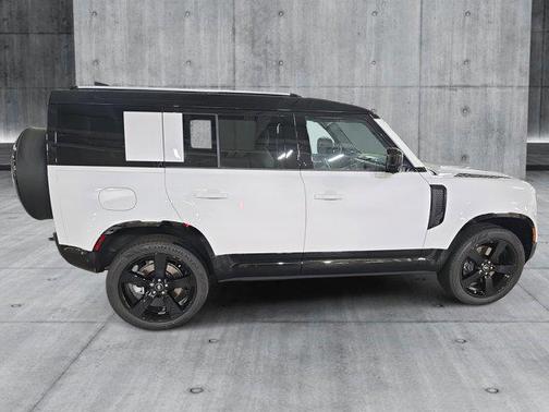 2025 Land Rover Defender 110 P400 X-Dynamic SE