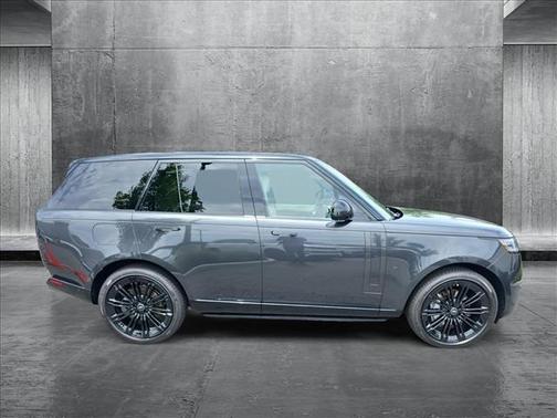 2025 Land Rover Range Rover P400 SE