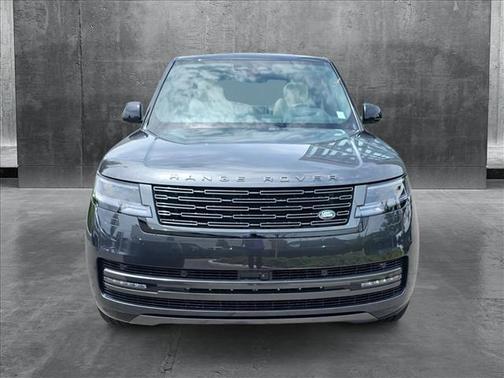 2025 Land Rover Range Rover P400 SE