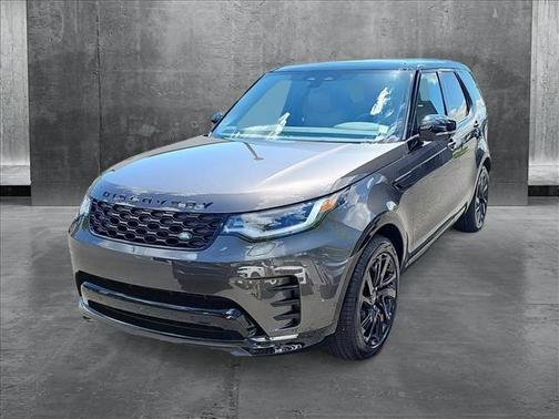 2025 Land Rover Discovery P300 Dynamic SE