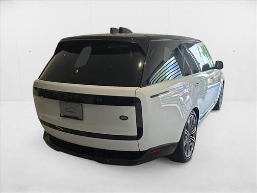 2023 Land Rover Range Rover P530 SE