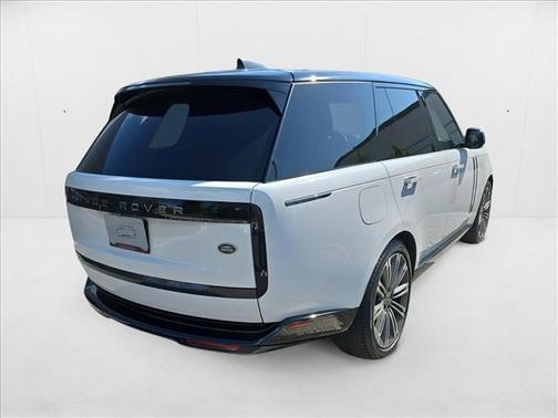 2023 Land Rover Range Rover P530 SE
