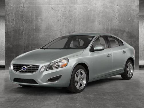 2013 Volvo S60 T6 R-Design Platinum