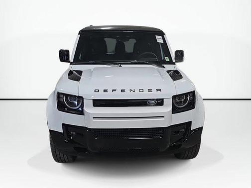 2026 Land Rover Defender P400 X-Dynamic SE