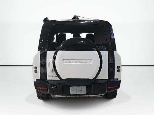 2026 Land Rover Defender P400 X-Dynamic SE