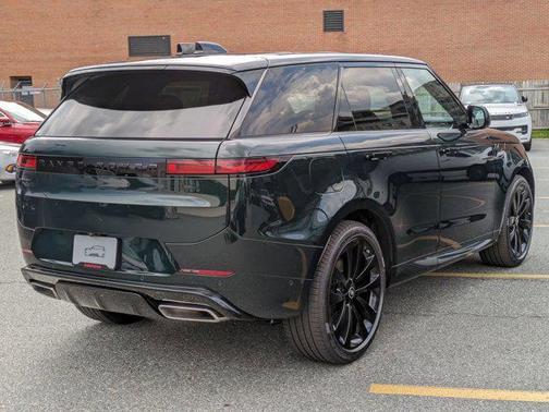 2025 Land Rover Range Rover Sport SE