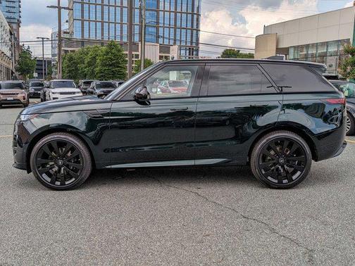 2025 Land Rover Range Rover Sport SE