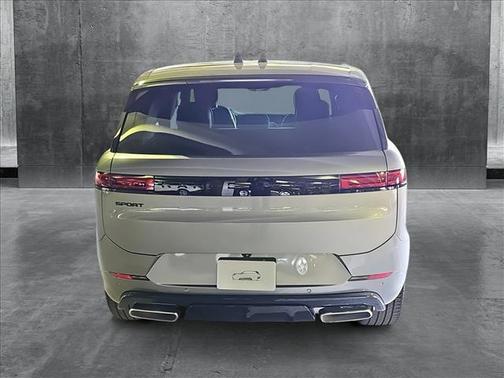2025 Land Rover Range Rover Sport SE