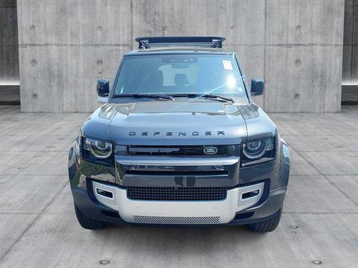 2025 Land Rover Defender 110 P400 S