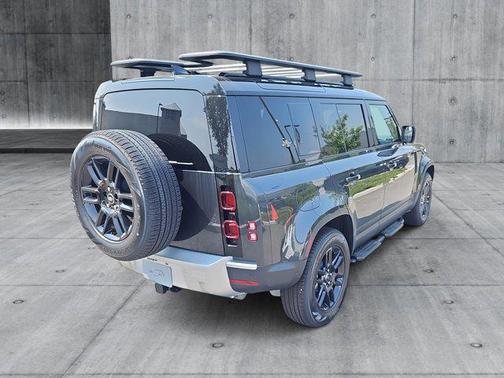 2025 Land Rover Defender 110 P400 S