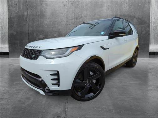 2024 Land Rover Discovery P300 Dynamic SE
