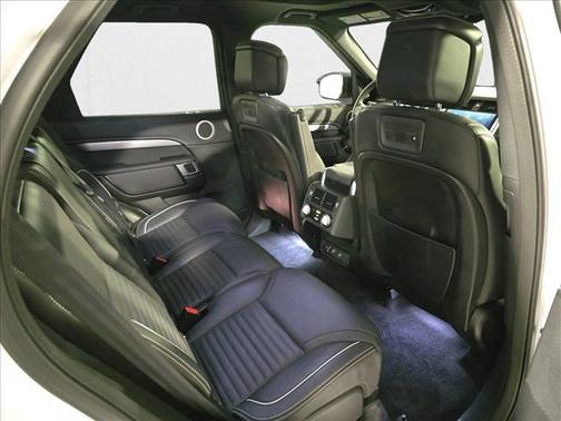 2024 Land Rover Discovery P300 Dynamic SE