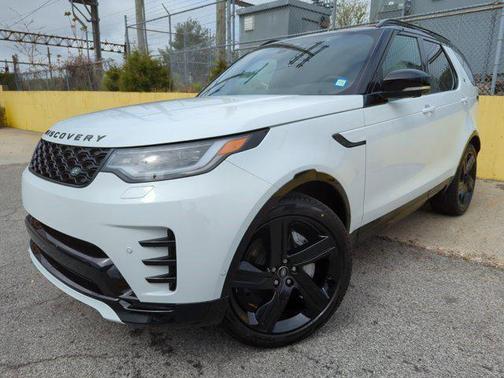 2024 Land Rover Discovery P300 Dynamic SE