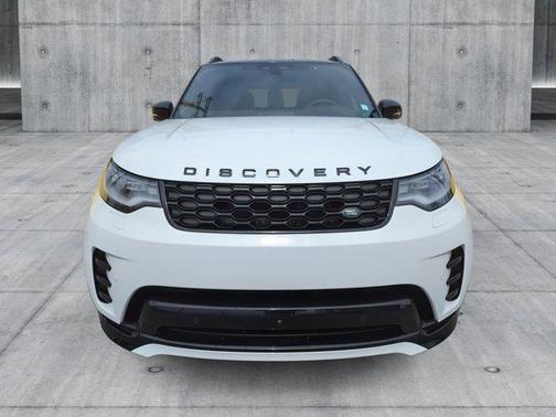 2024 Land Rover Discovery P300 Dynamic SE