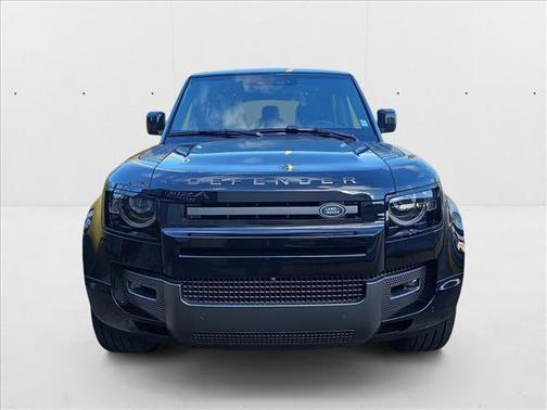 2024 Land Rover Defender 130 P400 Outbound