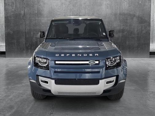 2025 Land Rover Defender 110 P300
