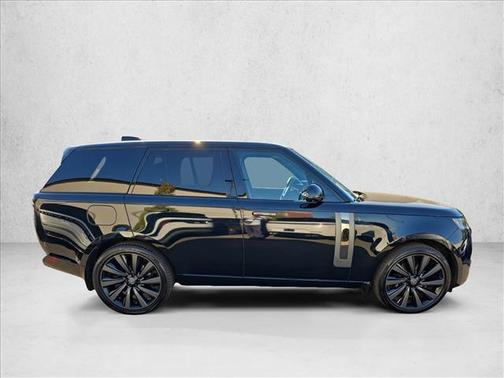 2023 Land Rover Range Rover SV