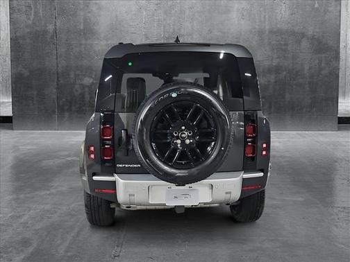 2025 Land Rover Defender 90 P300 S