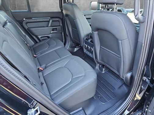 2025 Land Rover Defender 110 P400 S