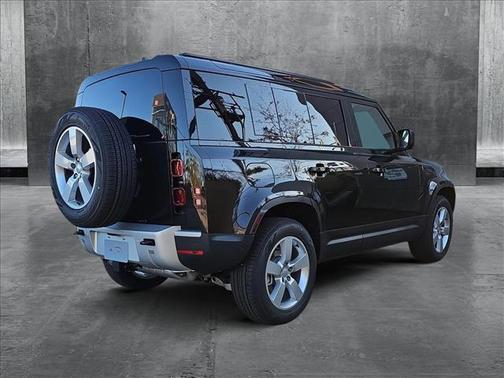 2025 Land Rover Defender 110 P400 S
