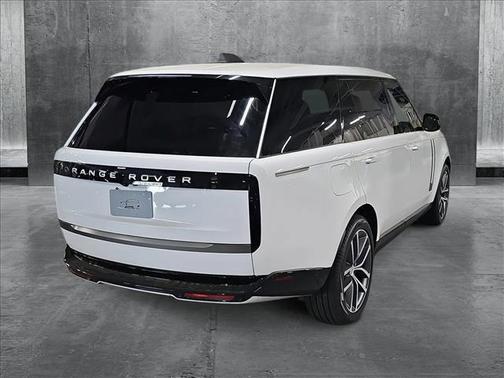 2025 Land Rover Range Rover P530 SE 7 Seat