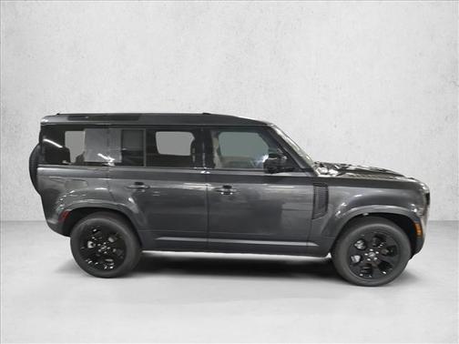 2025 Land Rover Defender 110 P400 S