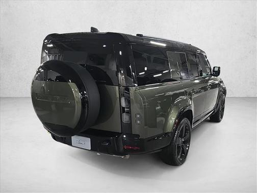 2026 Land Rover Defender P400 X-Dynamic SE