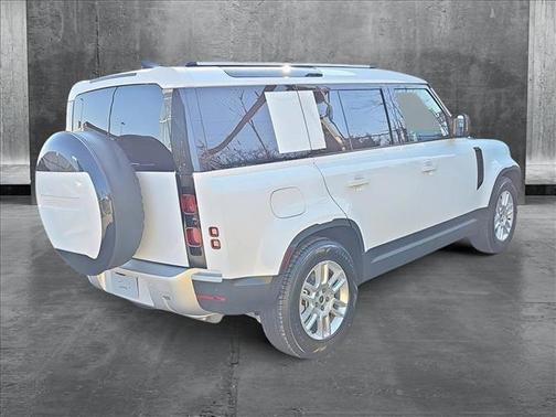 2025 Land Rover Defender 110 P400 S