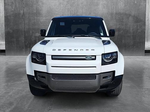 2025 Land Rover Defender 110 P400 X-Dynamic SE