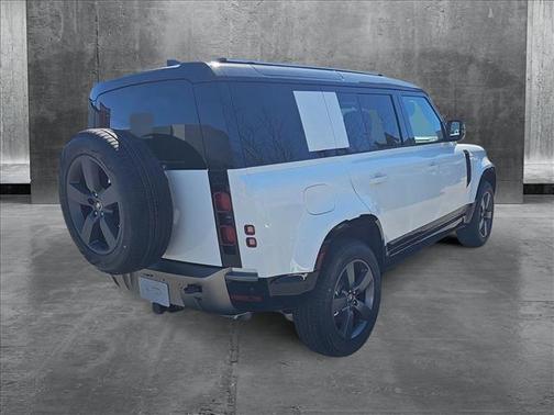 2025 Land Rover Defender 110 P400 X-Dynamic SE