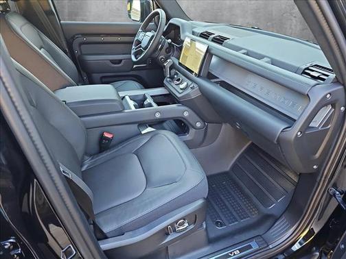 2025 Land Rover Defender V8
