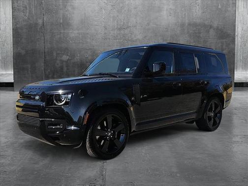 2025 Land Rover Defender V8