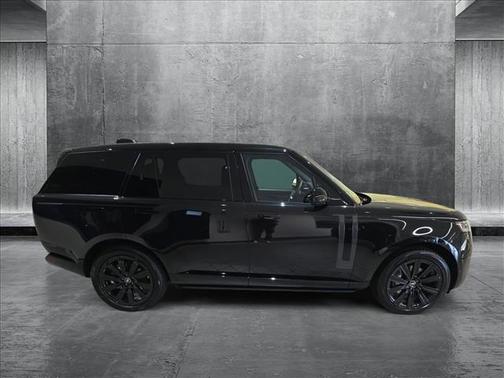 2025 Land Rover Range Rover P400 SE 7 Seat