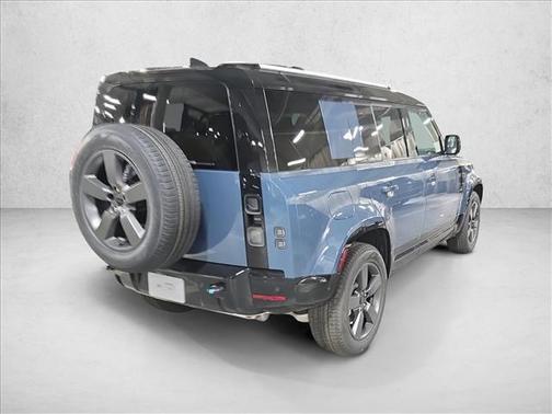 2026 Land Rover Defender P400 X-Dynamic SE