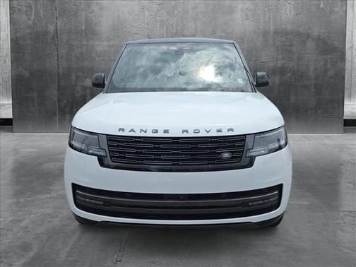 2025 Land Rover Range Rover P400 SE