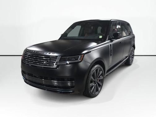 2026 Land Rover Range Rover P615 SV