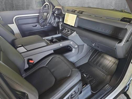 2025 Land Rover Defender S