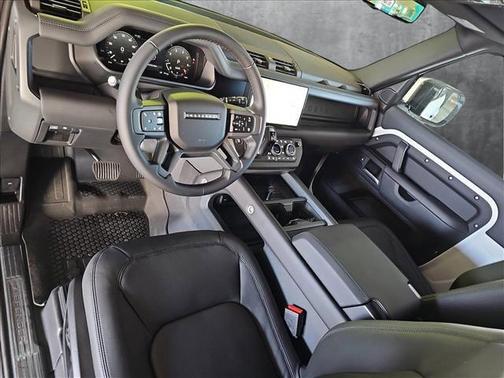 2025 Land Rover Defender S