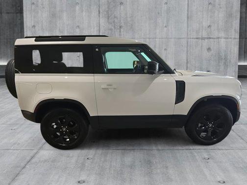 2025 Land Rover Defender 90 P300 S