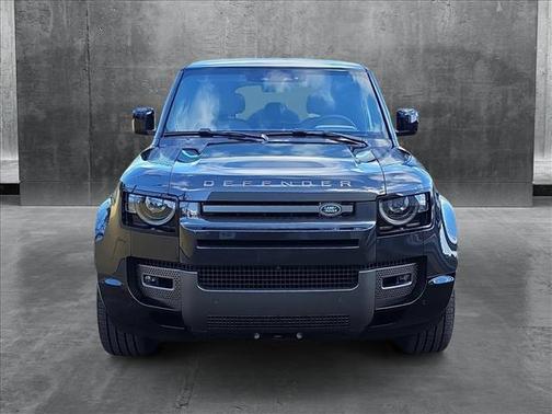 2025 Land Rover Defender 110 V8