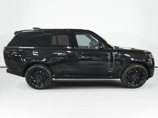 2026 Land Rover Range Rover P530 SE