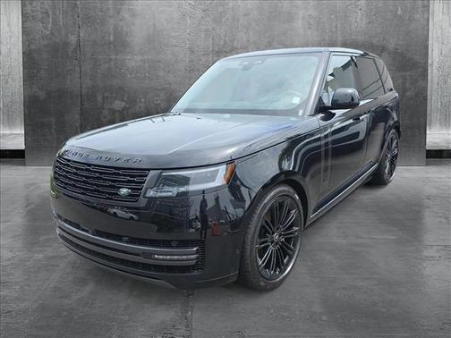 2025 Land Rover Range Rover P400 SE