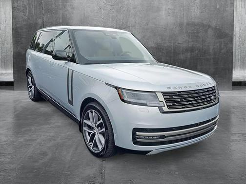 2025 Land Rover Range Rover P400 SE 7 Seat