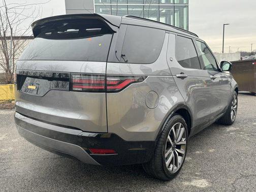 2024 Land Rover Discovery P360 Dynamic SE