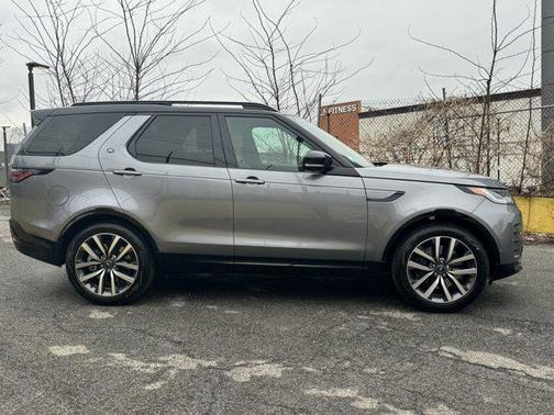2024 Land Rover Discovery P360 Dynamic SE