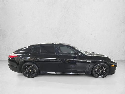 2011 Porsche Panamera 4