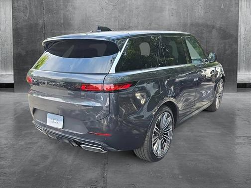 2025 Land Rover Range Rover Sport SE